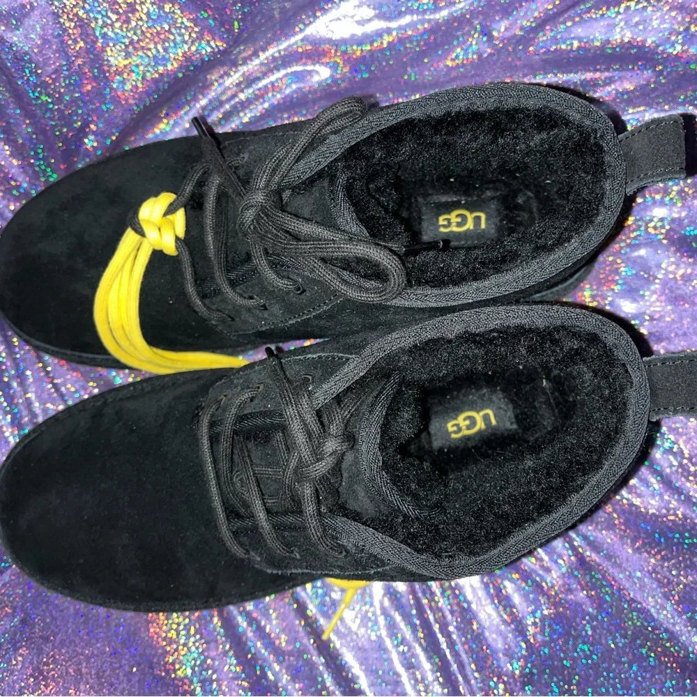 New UGG Mens Neumel Black Yellow Suede Fur Lined Ankle Chukka Boots